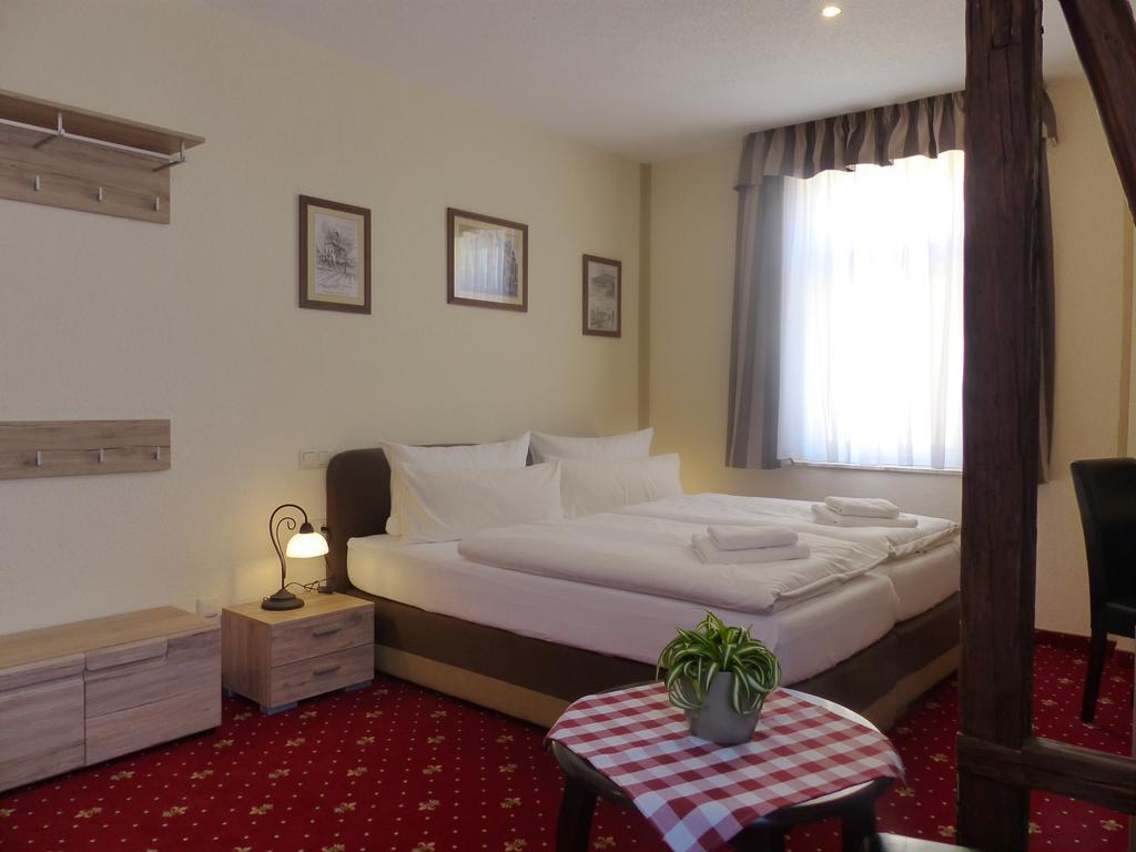 Hotel Friedchen Mit Eigener Fleischerei Artern Exterior photo